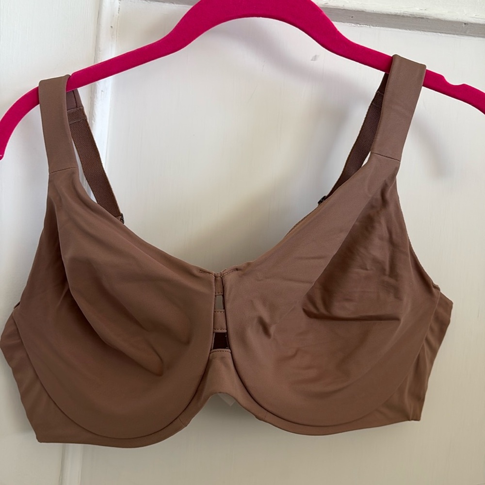Spanx Low-profile Minimizer Bra in Cafe au Lait
